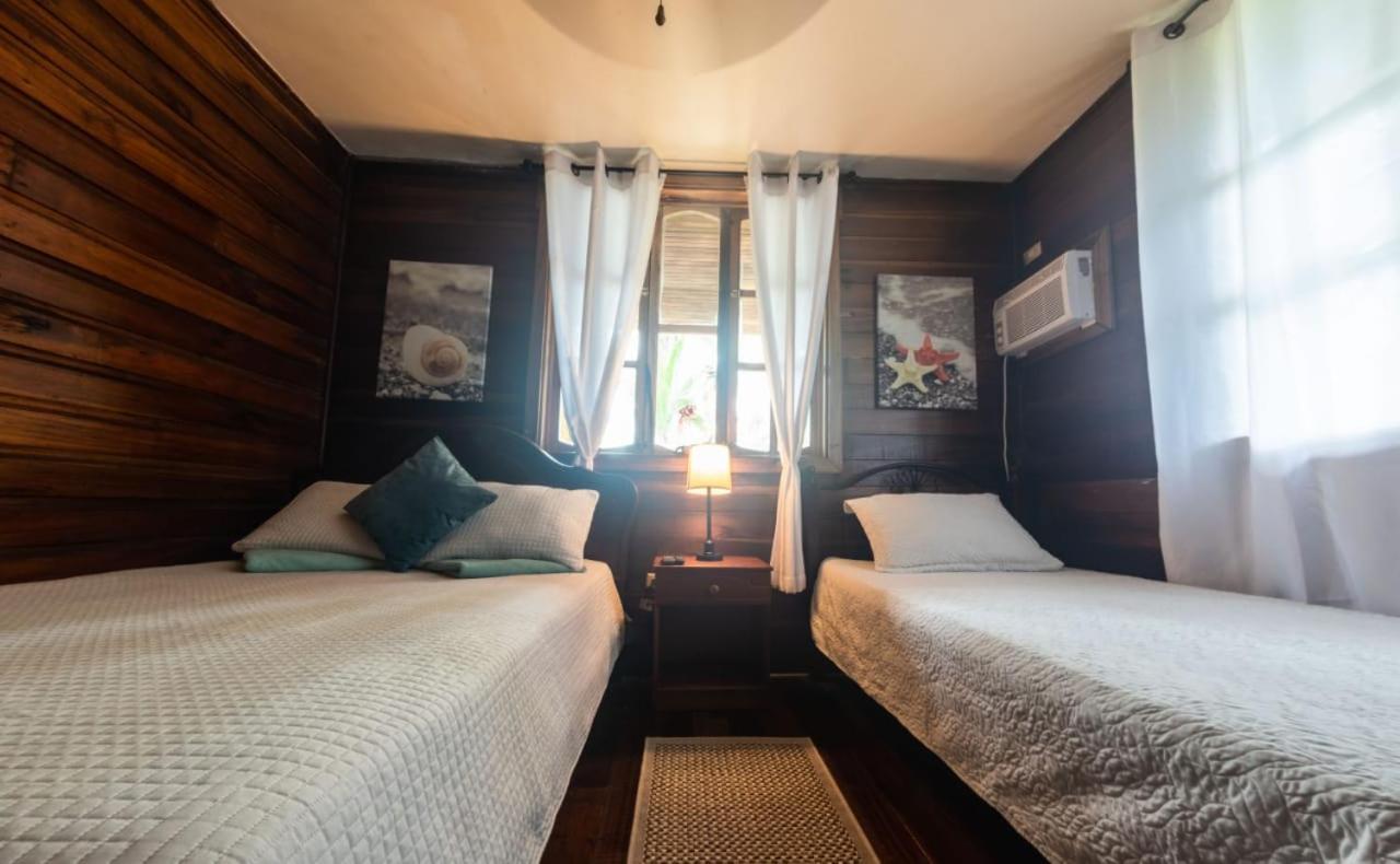 Hotel Tierra Verde Bed And Breakfast Bocas Town Exterior photo