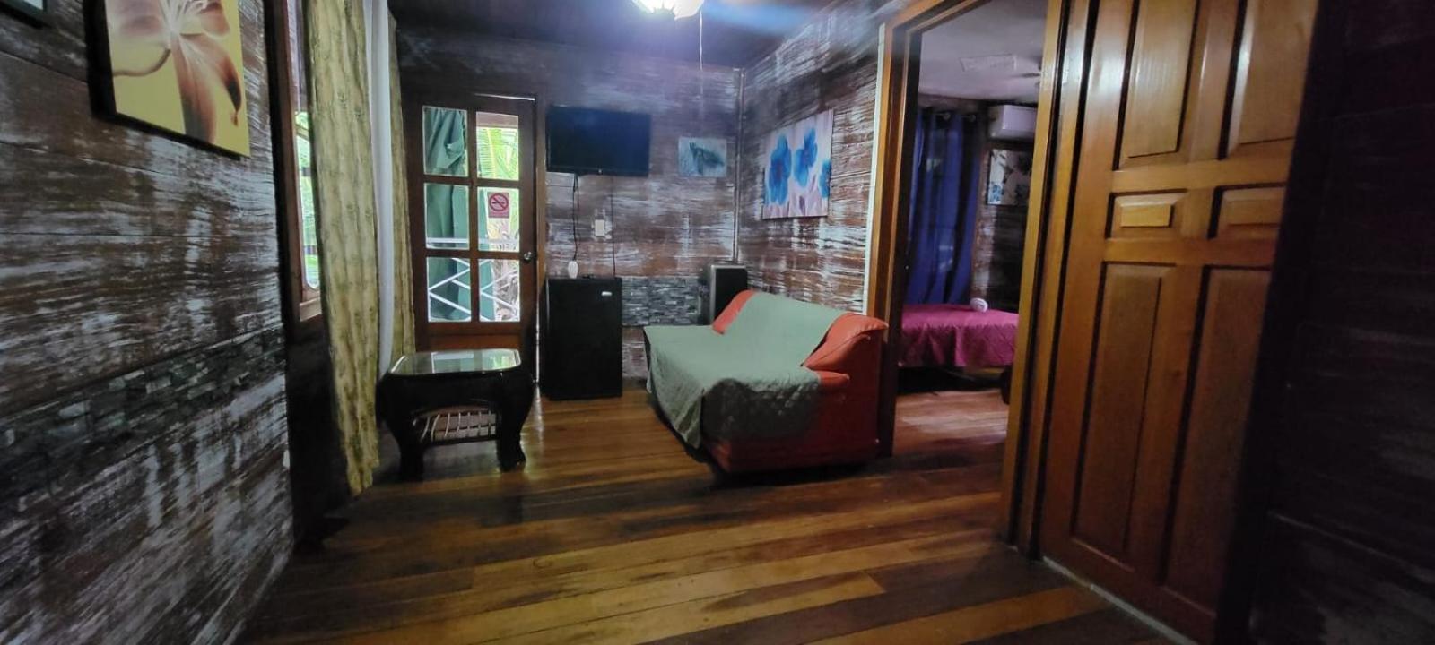 Hotel Tierra Verde Bed And Breakfast Bocas Town Exterior photo