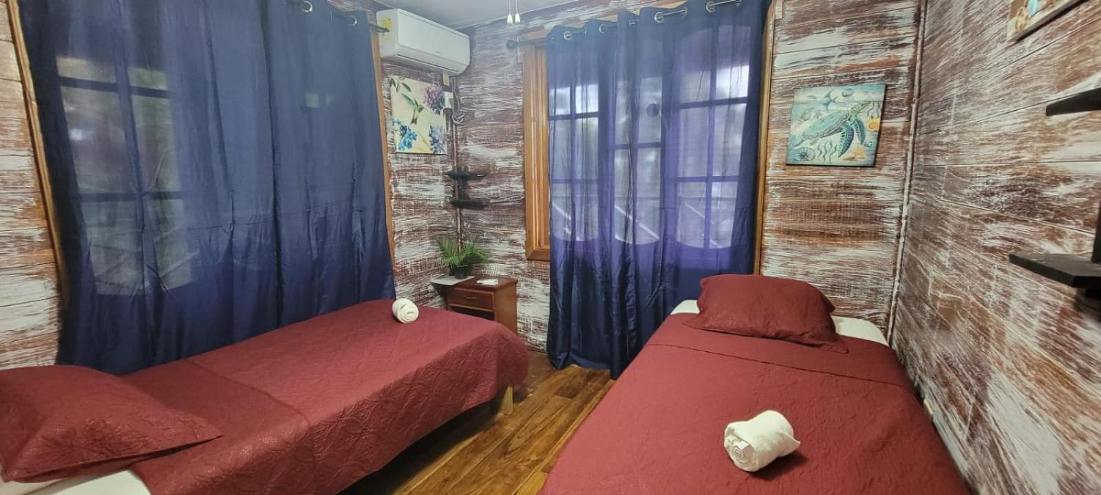 Hotel Tierra Verde Bed And Breakfast Bocas Town Exterior photo