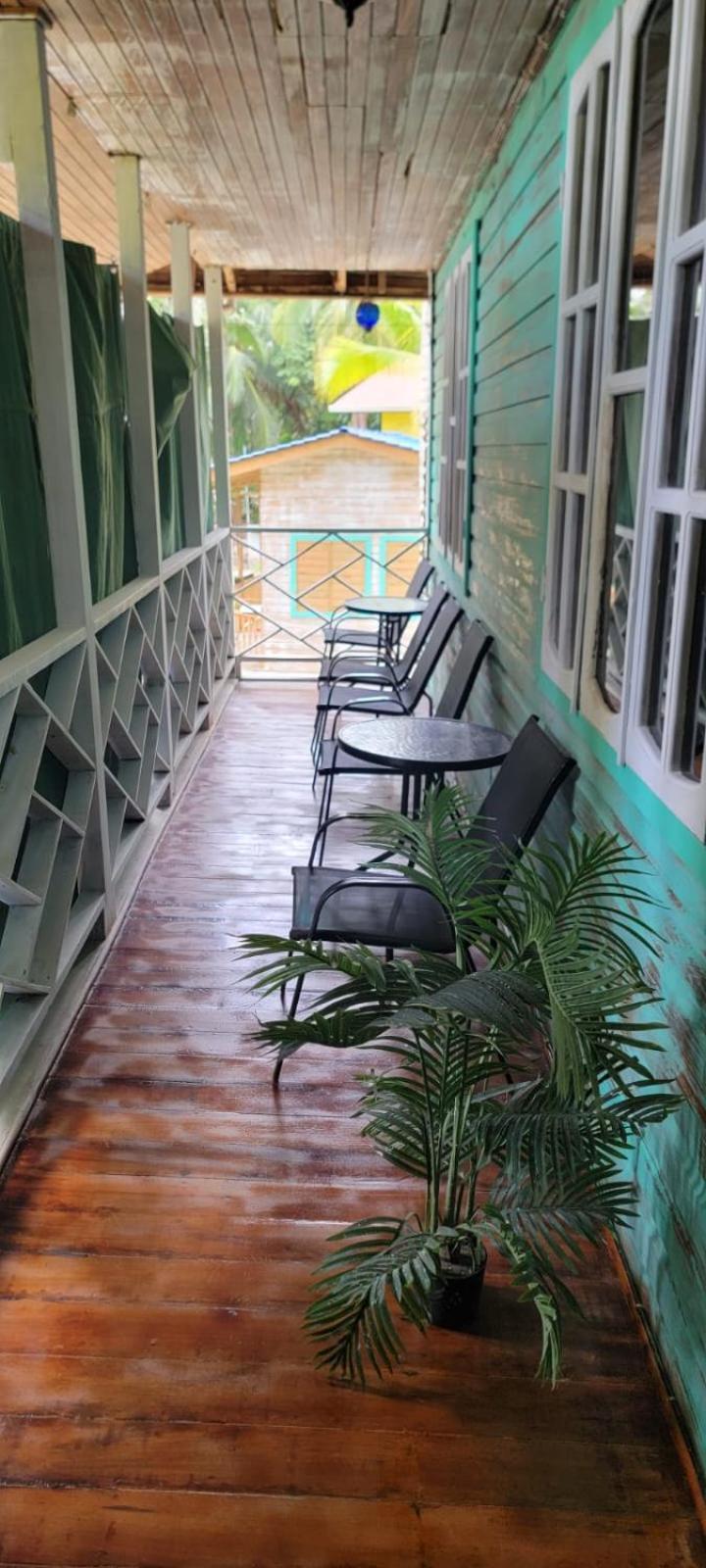 Hotel Tierra Verde Bed And Breakfast Bocas Town Exterior photo